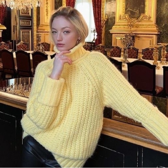 HI! I’M GWYNETH, GET YOUR SOFT COZY WARM SWEATERS! - Picture 5 of 16